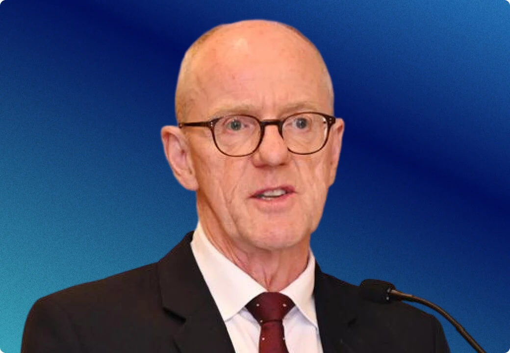 Dr. Alex Carter, Senior Education Consultant